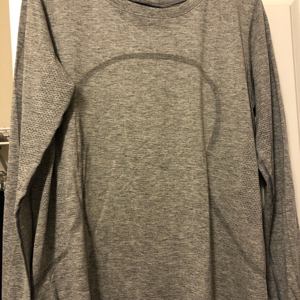 Lululemon Swiftly Breathe Relaxed LS